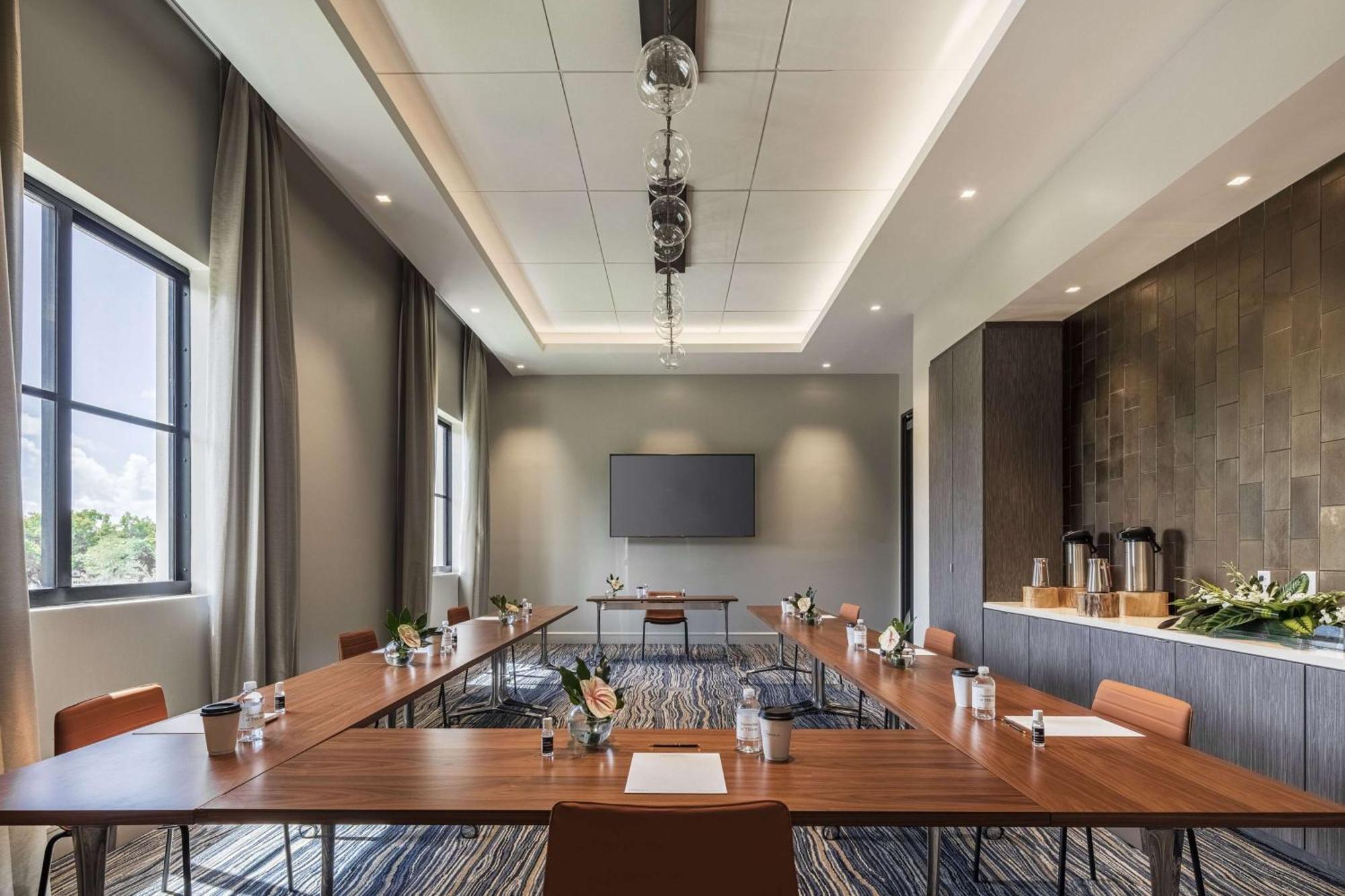 Thesis Hotel Miami Coral Gables, Curio Collection By Hilton Экстерьер фото