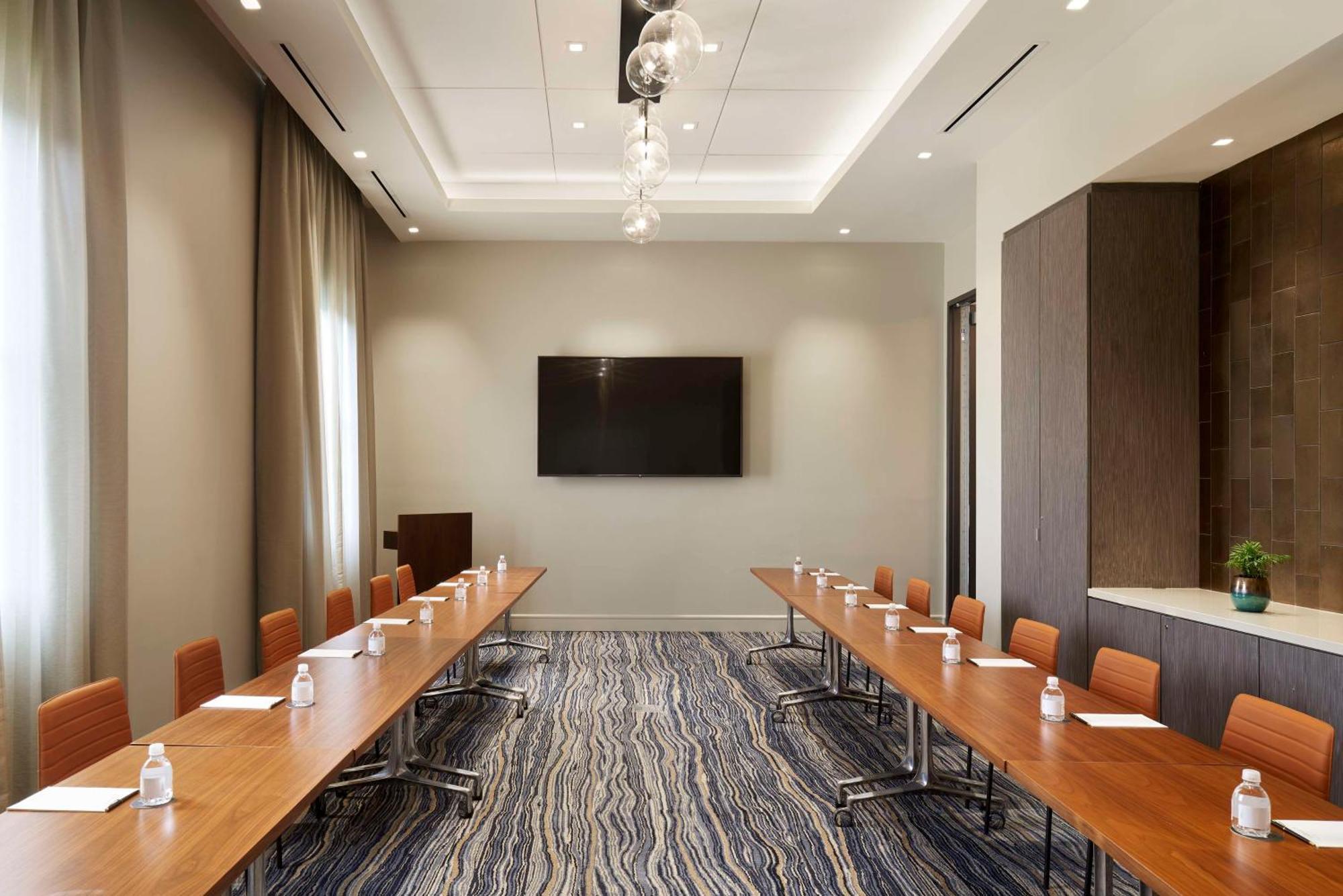Thesis Hotel Miami Coral Gables, Curio Collection By Hilton Экстерьер фото
